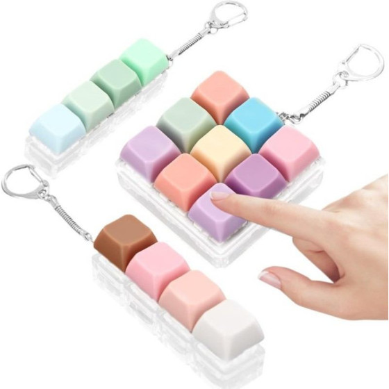 3 pieces of keyboard stress relief toys, stress-relieving keyboard clicker toys, with keychain, suitable for adults to relieve stress and pass time (Type A)